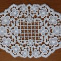 Oval clara doily