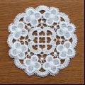 Small round doily clara