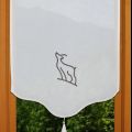 Pointed deer curtain with tassel