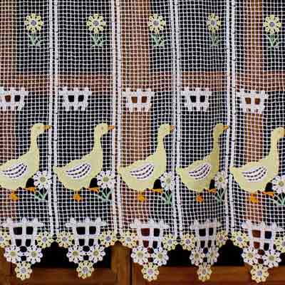 Geese macrame curtain