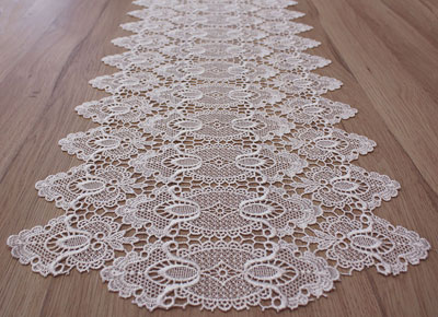 Sandra table runner