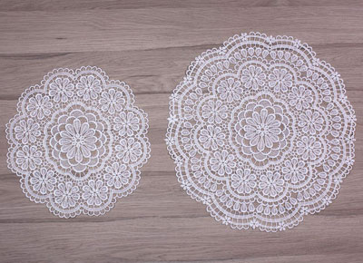 Round cathy doily